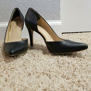 Merona Classic Black Cutout Pumps